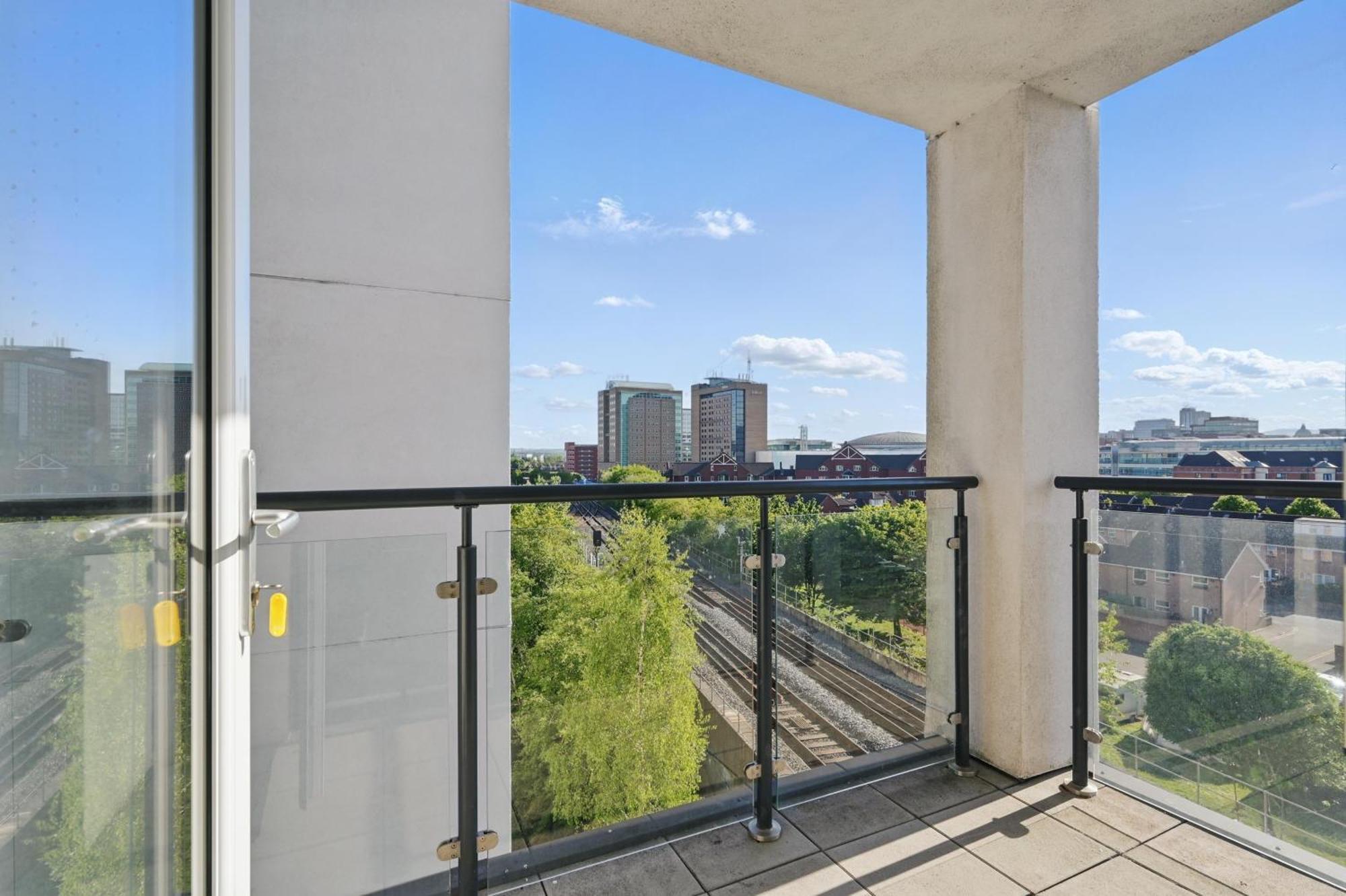 Central Belfast Apartments Sandford 外观 照片