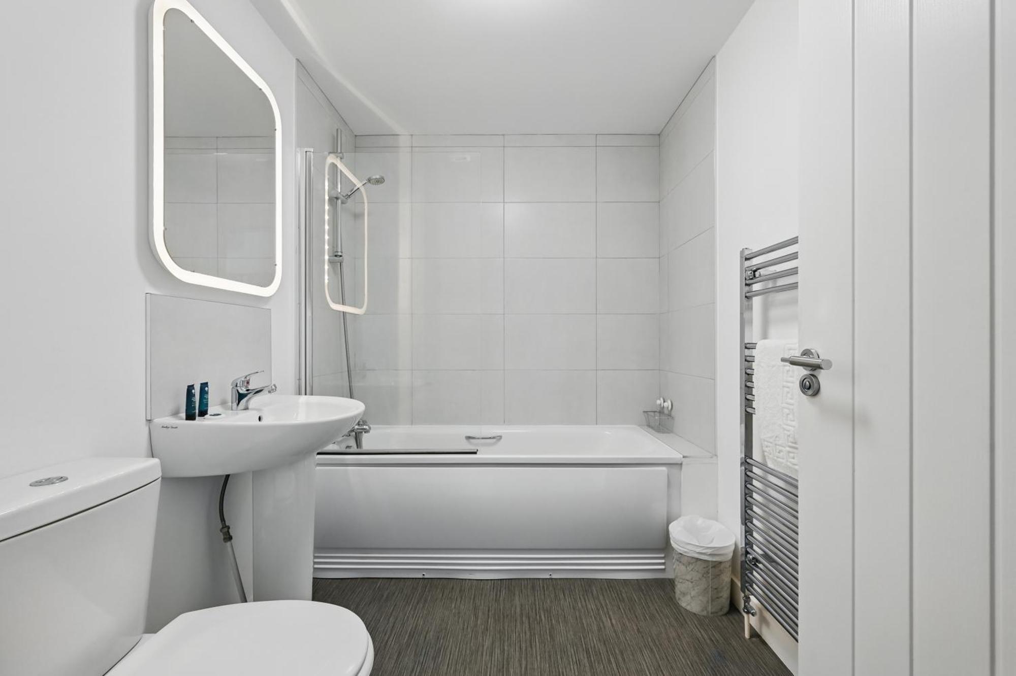 Central Belfast Apartments Sandford 外观 照片